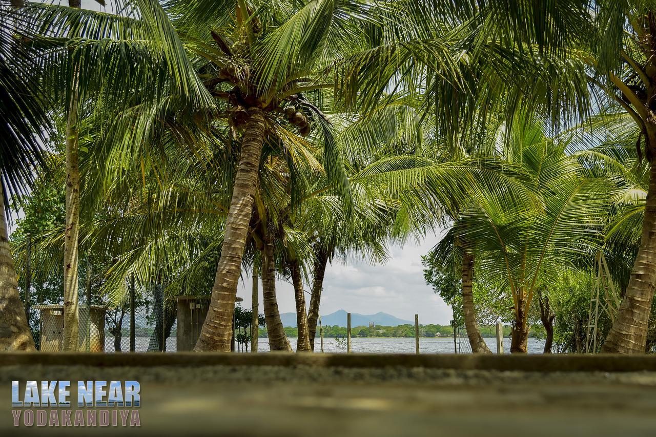 Lake Near Yala Tissamaharama Exterior photo